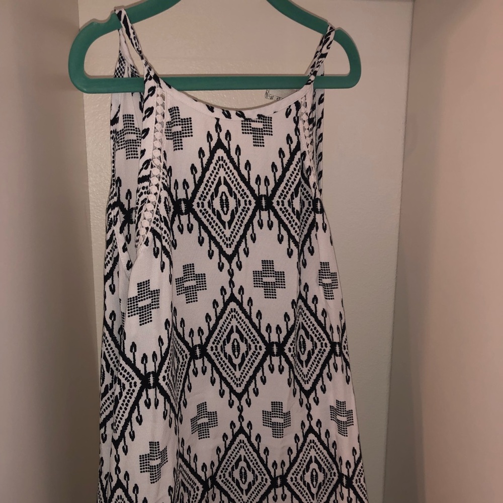 An amazing summery dress.